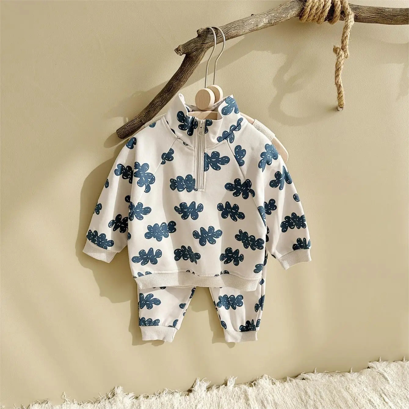 Cloud Print Zipper Long Sleeved Pants And Sweatshirt